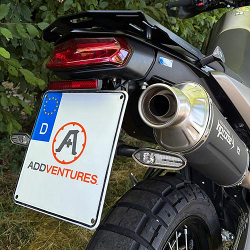 Yamaha Ténéré 700 Addventure Upgrade Set | HP Corse SP-2 Black + ADDVENTURES Kennzeichenhalter