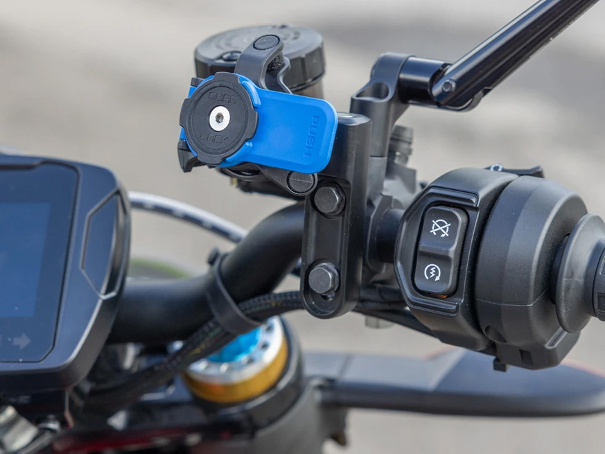 Quad lock mount top