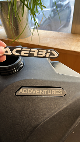 Personalisiertes Logo für Acerbis Produkte